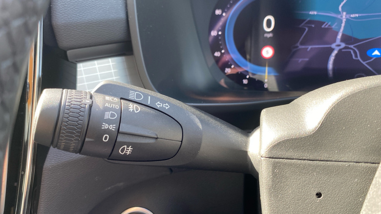 Volvo XC40 2.0 B3P Plus Dark 5dr Auto Petrol Estate